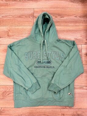 Surf Style Clearwater Beach Hoodie Size L